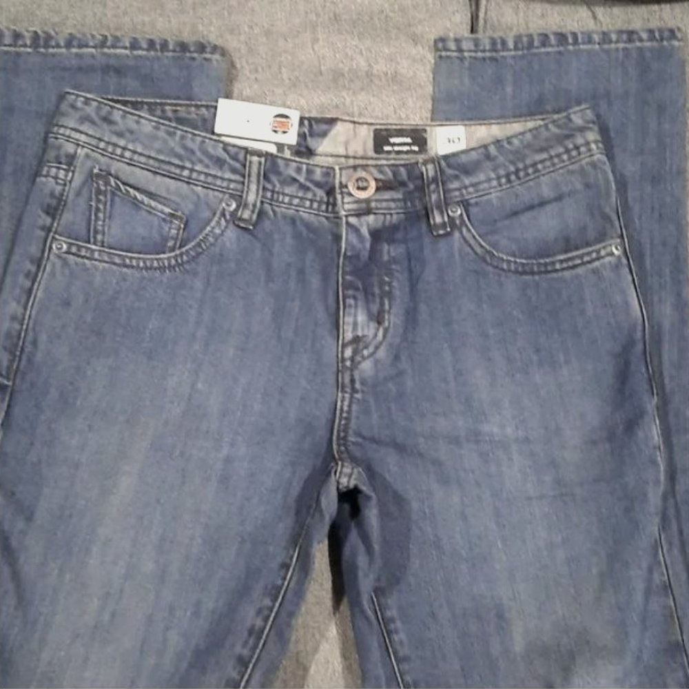 🌻3 for $20 🏷️ • Volcon Jeans youth 30/XL